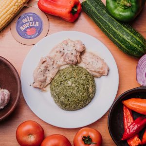 POLLO EN SALSA CHAMPIGNON